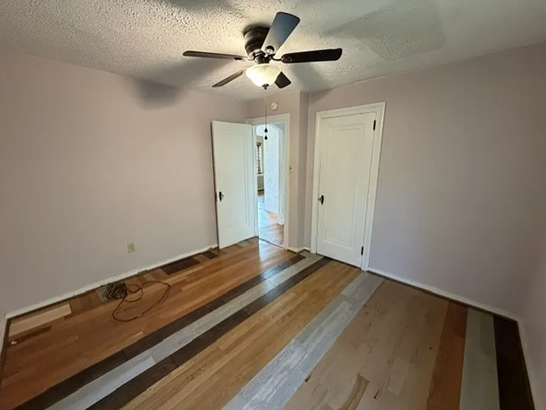 222 Wainwright Ave — Photo 16