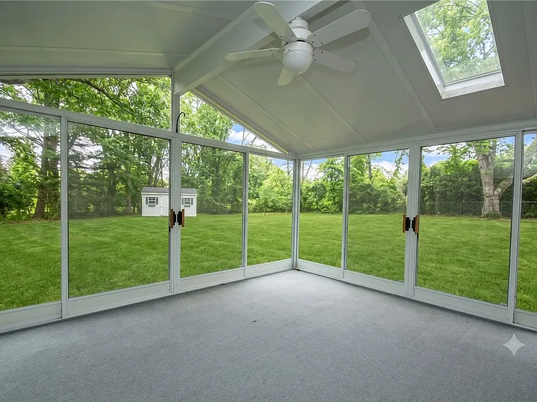 28 Candlewood Dr — Photo 4