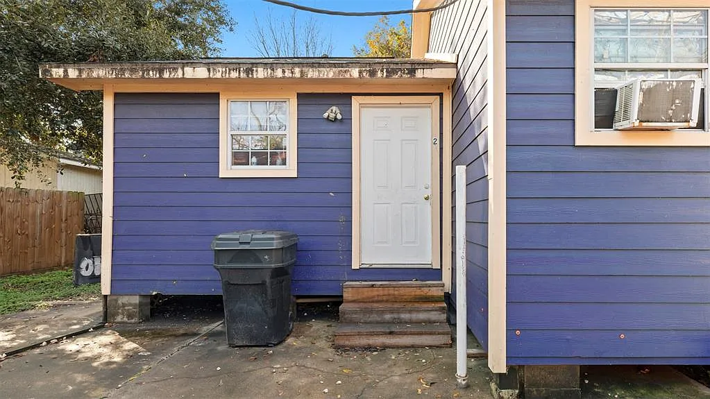 N Estelle St, Houston — Photo 2
