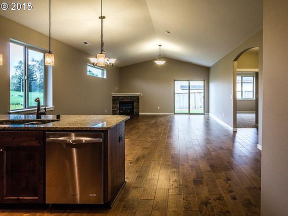 5th image of 5026 NE 29th Ave