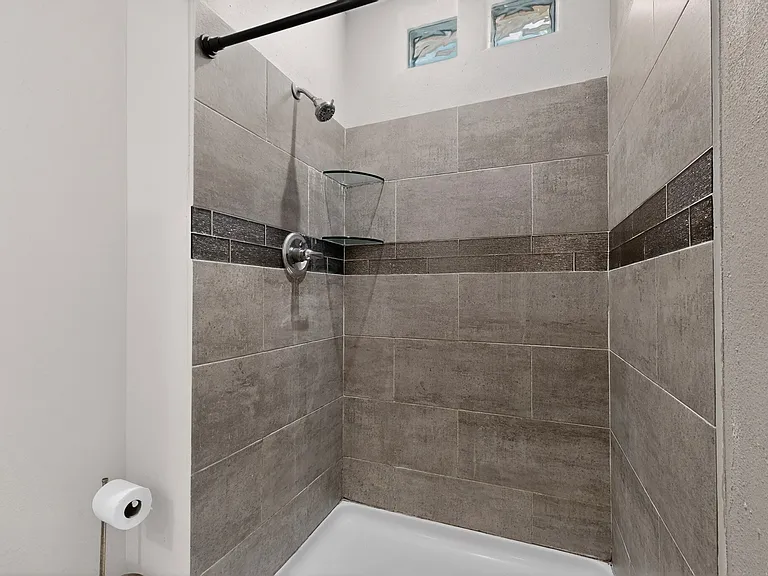 515 Marble Ave NE — Photo 26