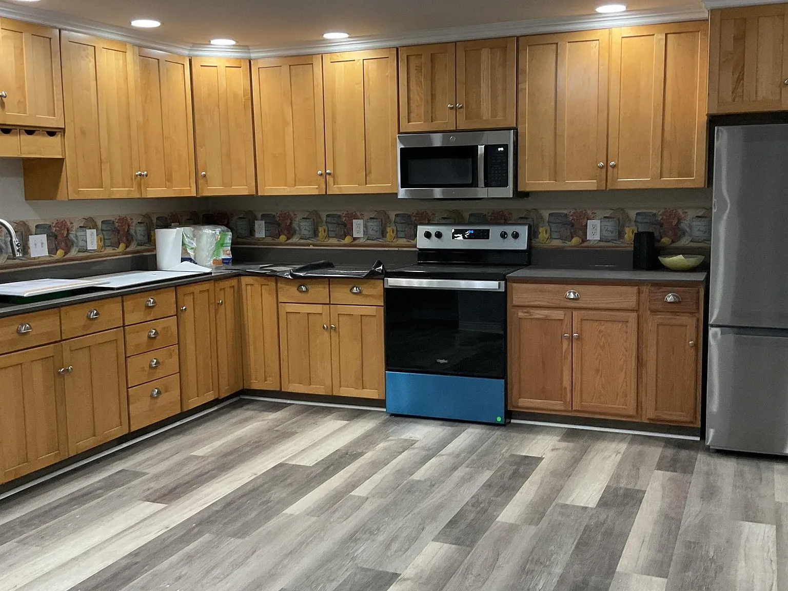3 bed, 2.5 bath, 2837 sqft, $1,597 — Photo 2