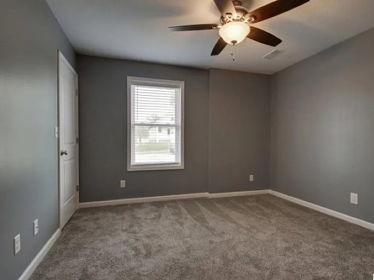 1216 Spruce St — Photo 4