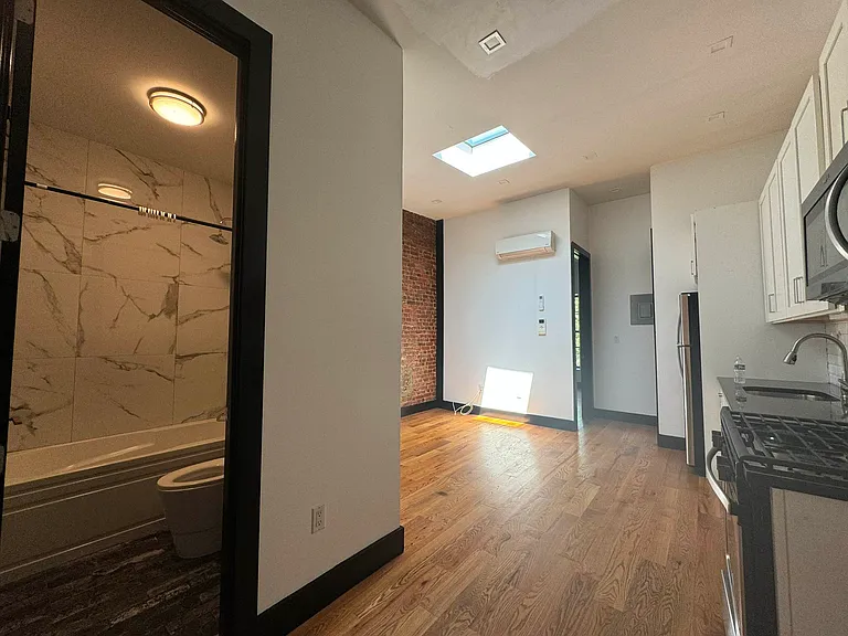 753 Putnam Ave #4 — Photo 12