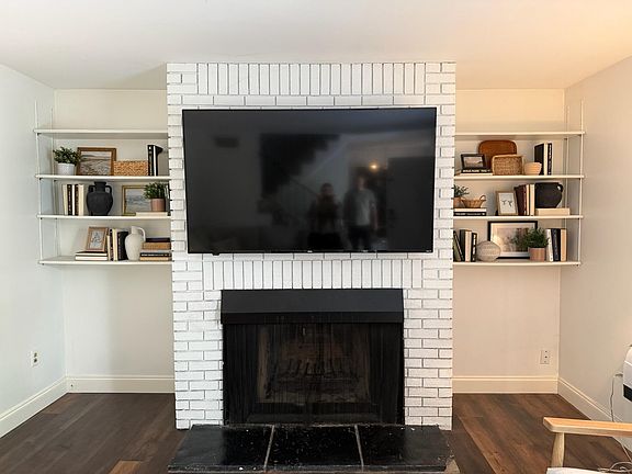 4th image of 401 SE Redding Rd #31