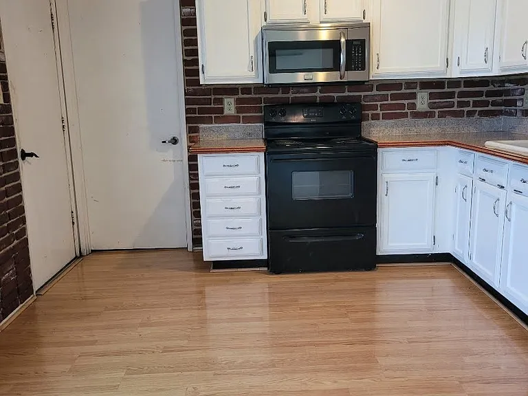 506 Willow Oak St — Photo 3