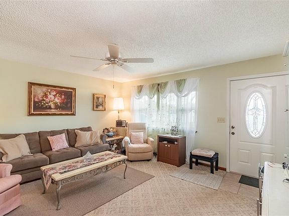3rd image of 8417 SW 106th St