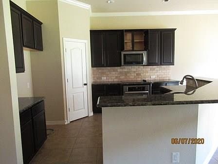 4th image of 11904 Carlin Dr