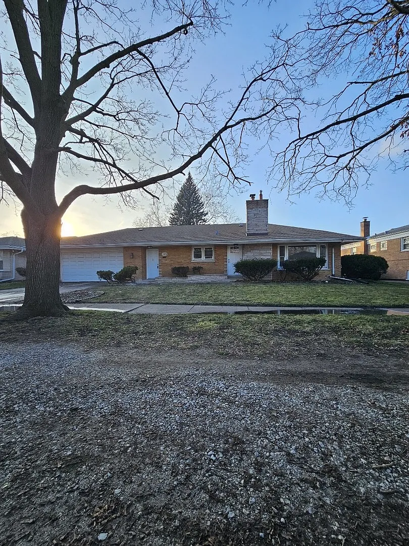 14410 Blackstone Ave photo 1