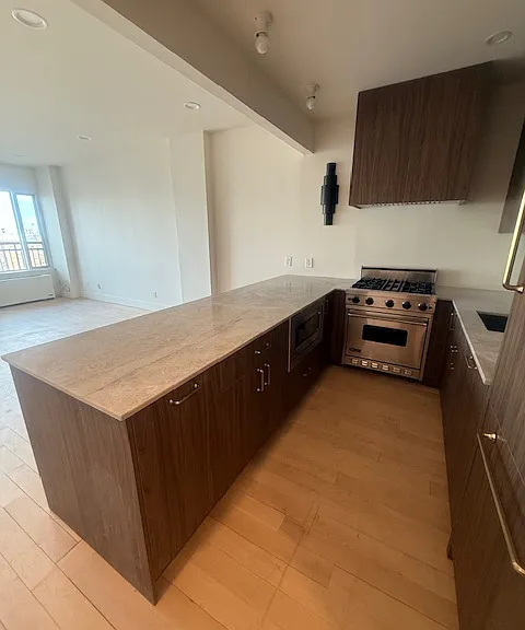 189 Bridge St #9B — Photo 4