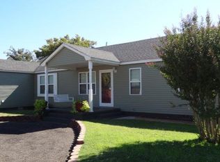 719 N Cook St, Cordell, OK 73632
