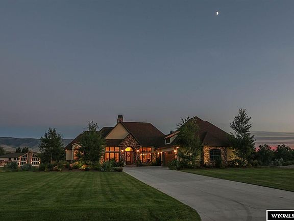 3rd image of 6049 River Park Dr