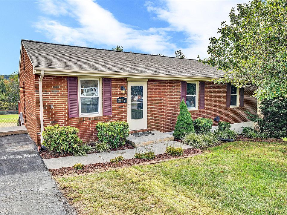 1st image of 2847 Tulip Ln