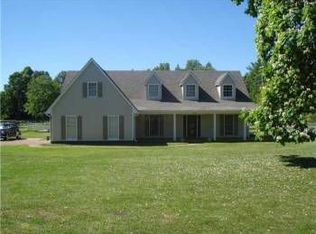 10611 Chapel Hill Rd, Lakeland, TN 38002