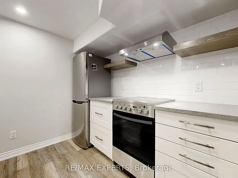 39 Norval St #BASEMENT — Photo 10
