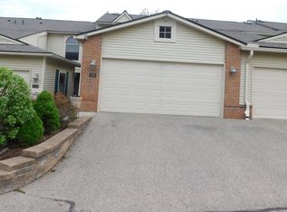 5606 Drake Hollow Dr W, West Bloomfield, MI 48322