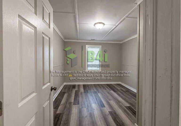 907 L S Glencamp Way — Photo 8