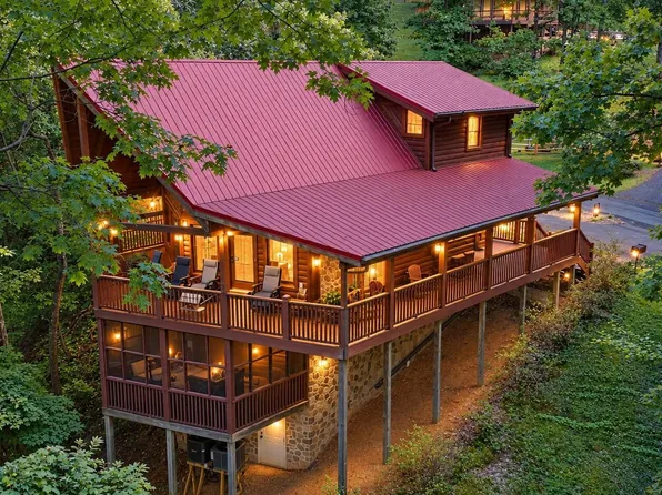 3120 Lexy Ln, Sevierville, TN 37862