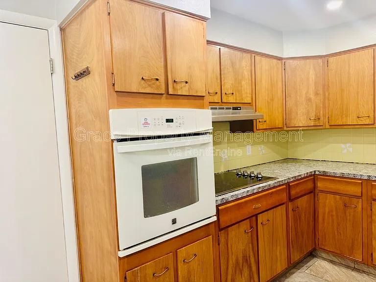 3583 Wright St — Photo 7