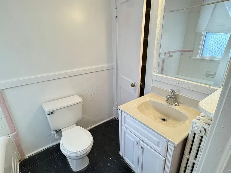 705 W Morgan St — Photo 16