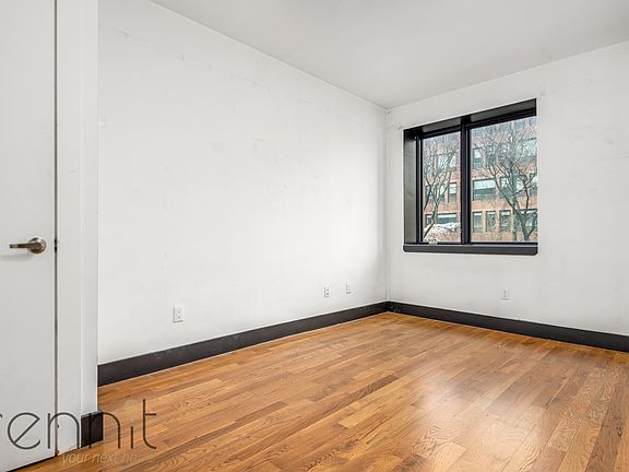4th image of 562 Park Pl #3L