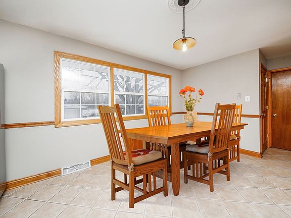 3rd image of 10656 S Michael Dr