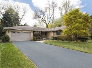 2517 Cherry Ln, Northbrook, IL