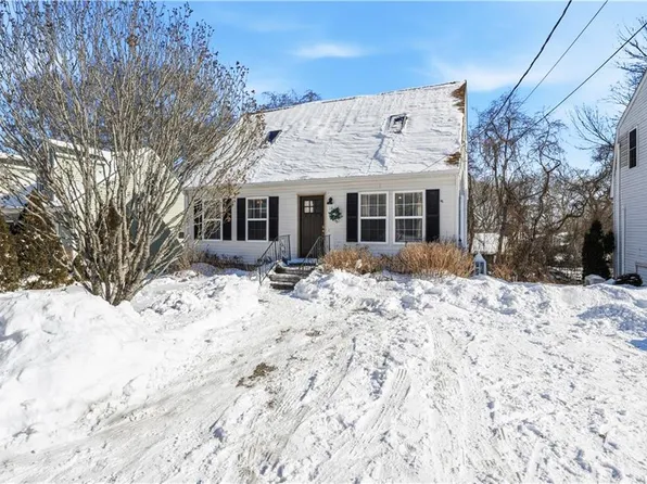 18 Aroostook Trl, Narragansett, RI 02882