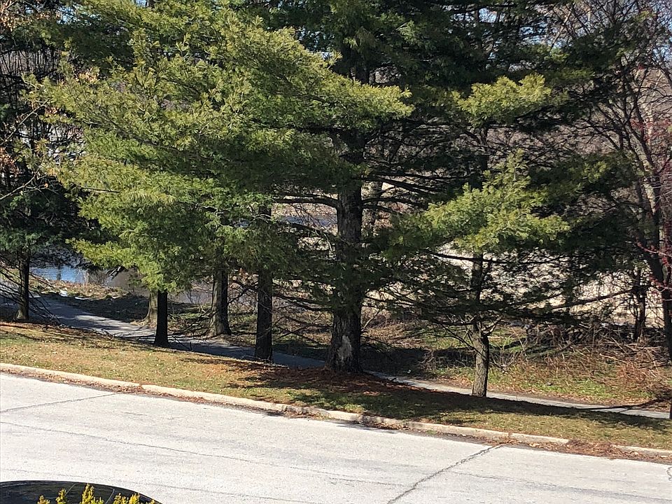 2nd image of 3811 Shannon Dr
