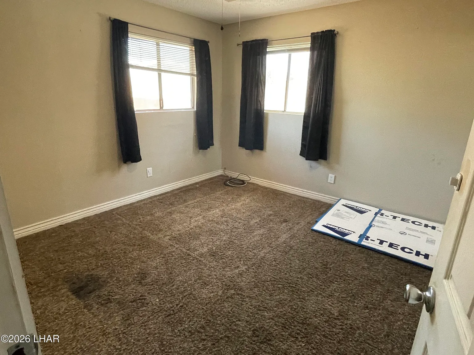 3 bed, 2.0 bath, 2164 sqft, $1,725 — Photo 3