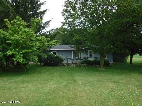 13088 Gleason Rd, Three Rivers, MI 49093