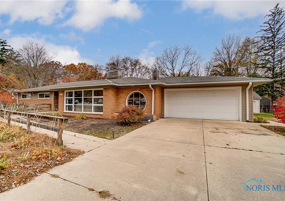 1st image of 113 Parkside Dr