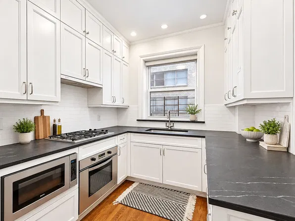 215 W 88th St APT 2B, New York, NY 10024