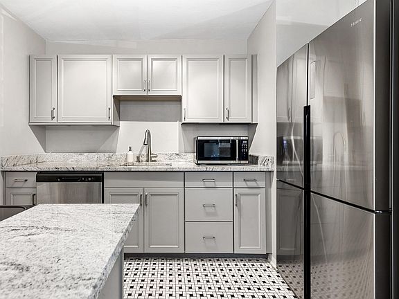 3rd image of 501 NW 30th Court