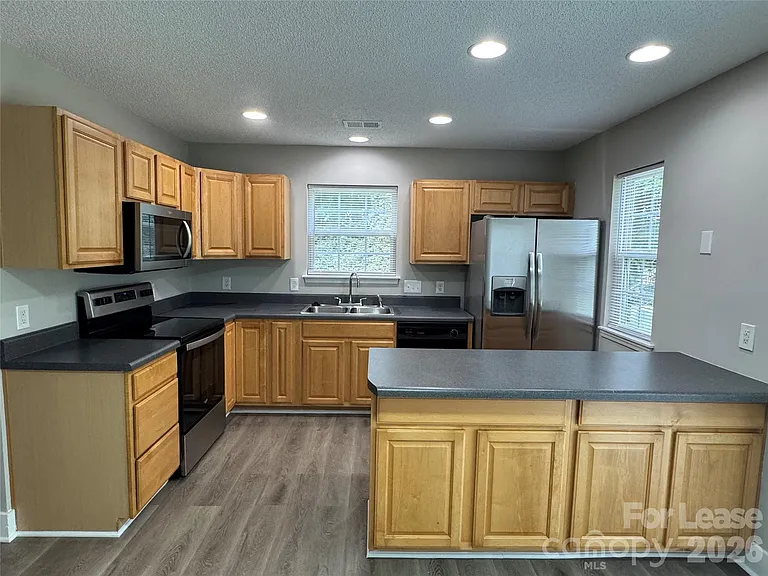 3251 Blythe Ridge Ct — Photo 5