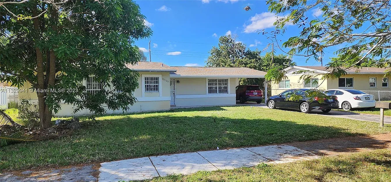 3 bed, 1225 sqft, $2,600 — Photo 1