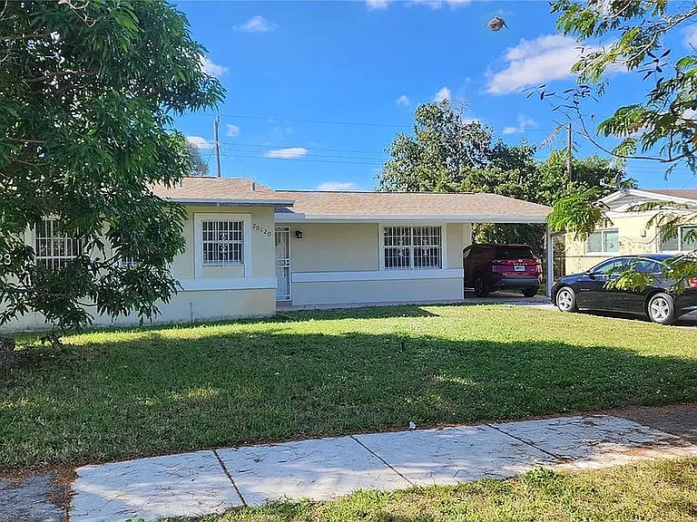 20120 NW 12th Ave — Photo 1
