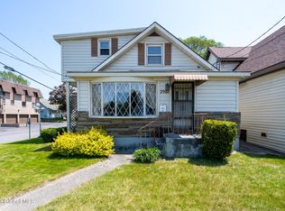 2902 Guilderland Ave, Schenectady, NY 12306