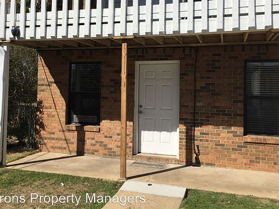 2nd image of 3238 Redwood Ln APT C