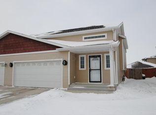 2797 Umber Ct S, Fargo, ND 58104