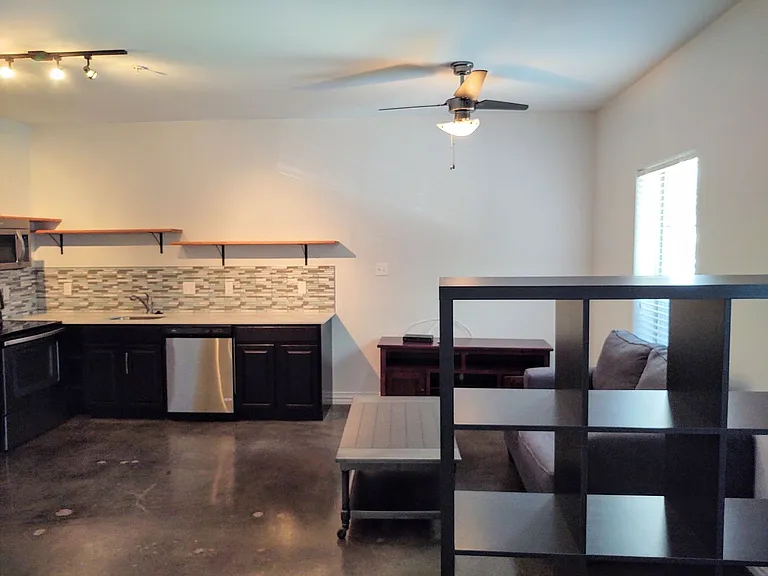 Hickory Park Apartments — Photo 4