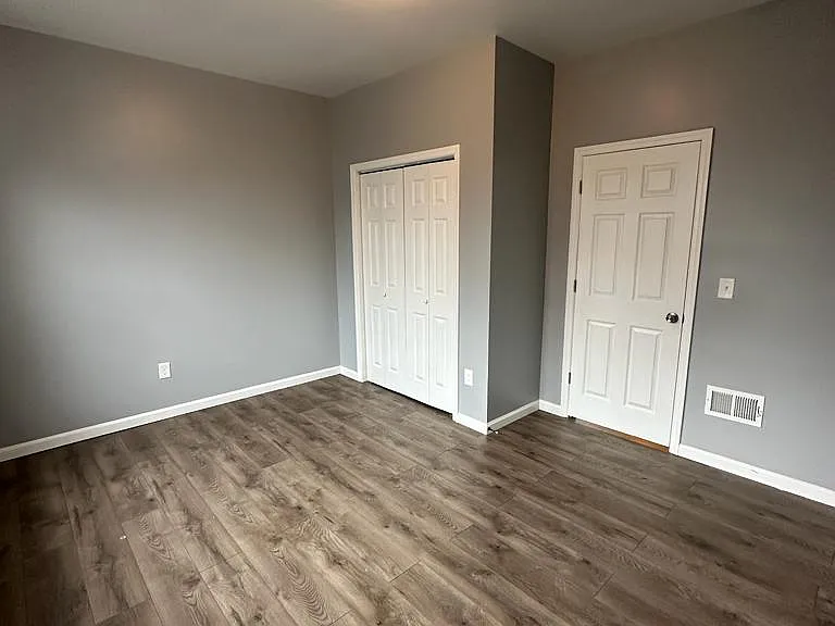 43 Schley St #1R — Photo 19
