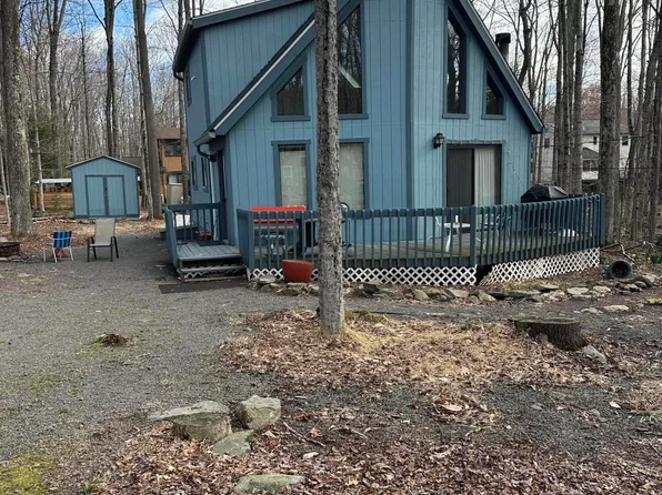 1113 Wiconisco Dr, Pocono Lake, PA 18347