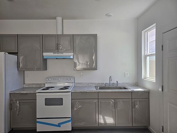 Spacious kitchen