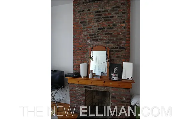 Rented by Douglas Elliman | media 22