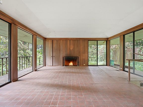 5th image of 10933 S Riverside Dr