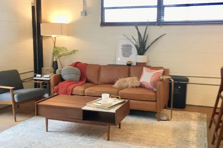 Plant 1 Apartments — Photo 4
