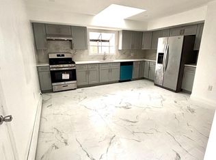 7119 Hegerman St, Philadelphia, PA 19135