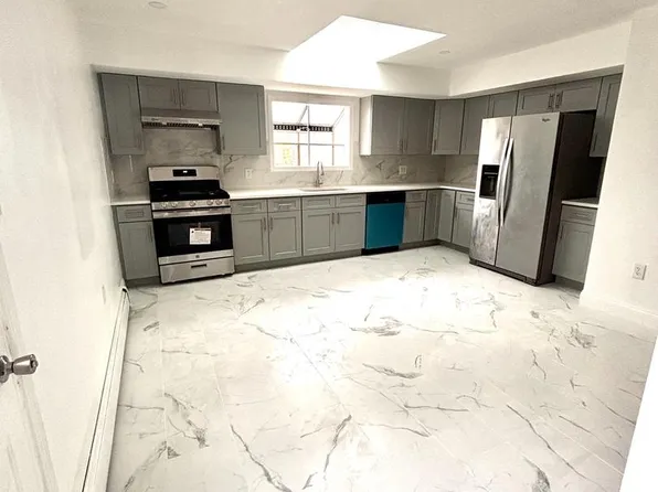 7119 Hegerman St, Philadelphia, PA 19135