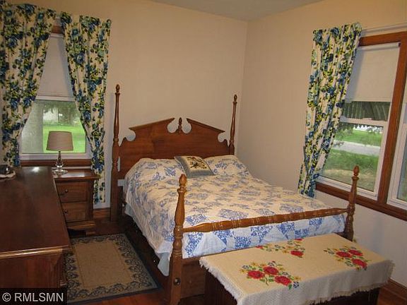4th image of 1736 Gurney St